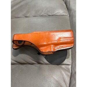Bianchi 19723 Leather OWB Holster Glock 19723 Right Handed